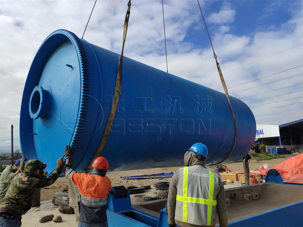 多米尼加16噸廢舊輪胎煉油現場第2張